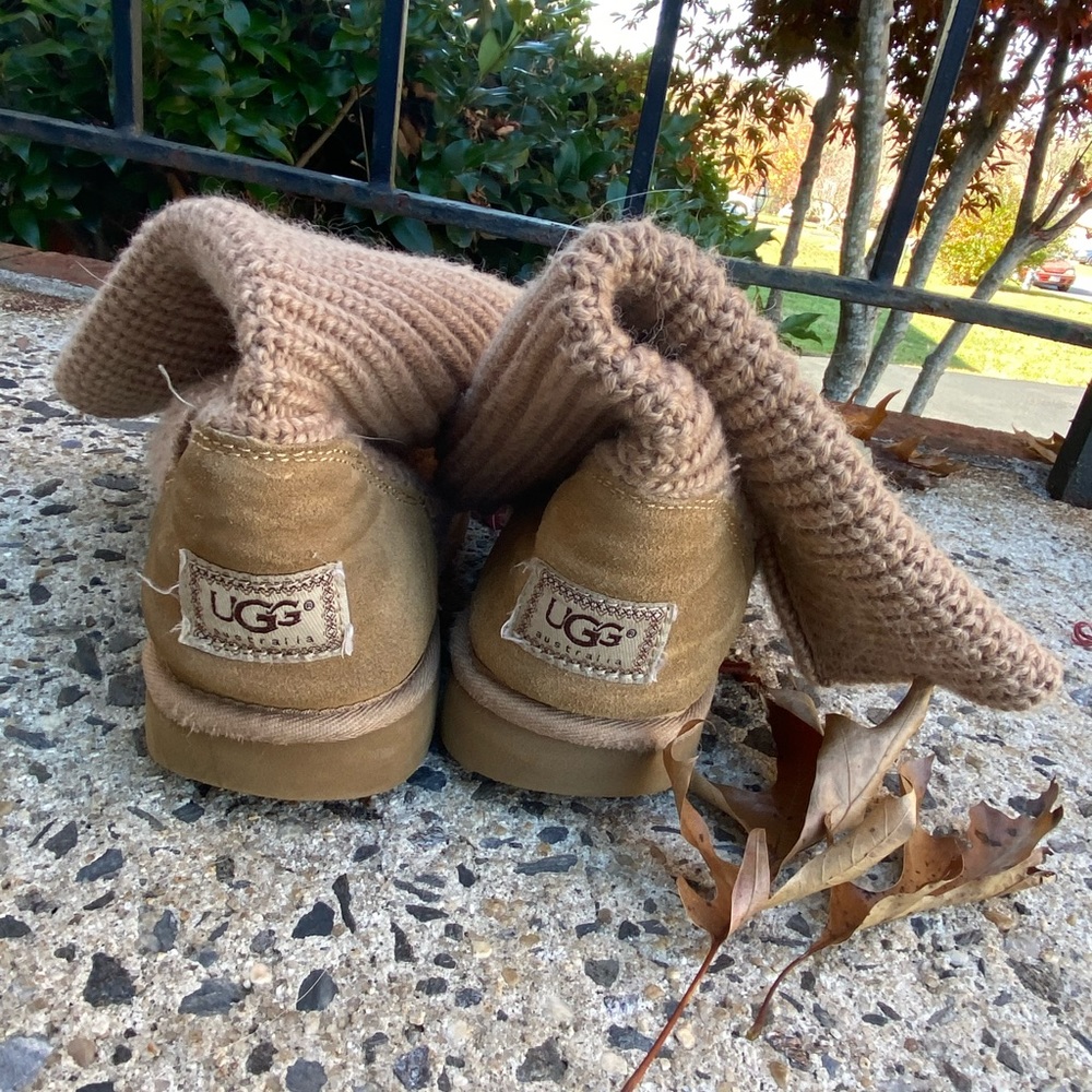 Ugg knit boots